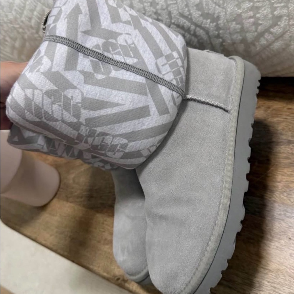 Ugg Gray Patterned Winter Boots - image 2